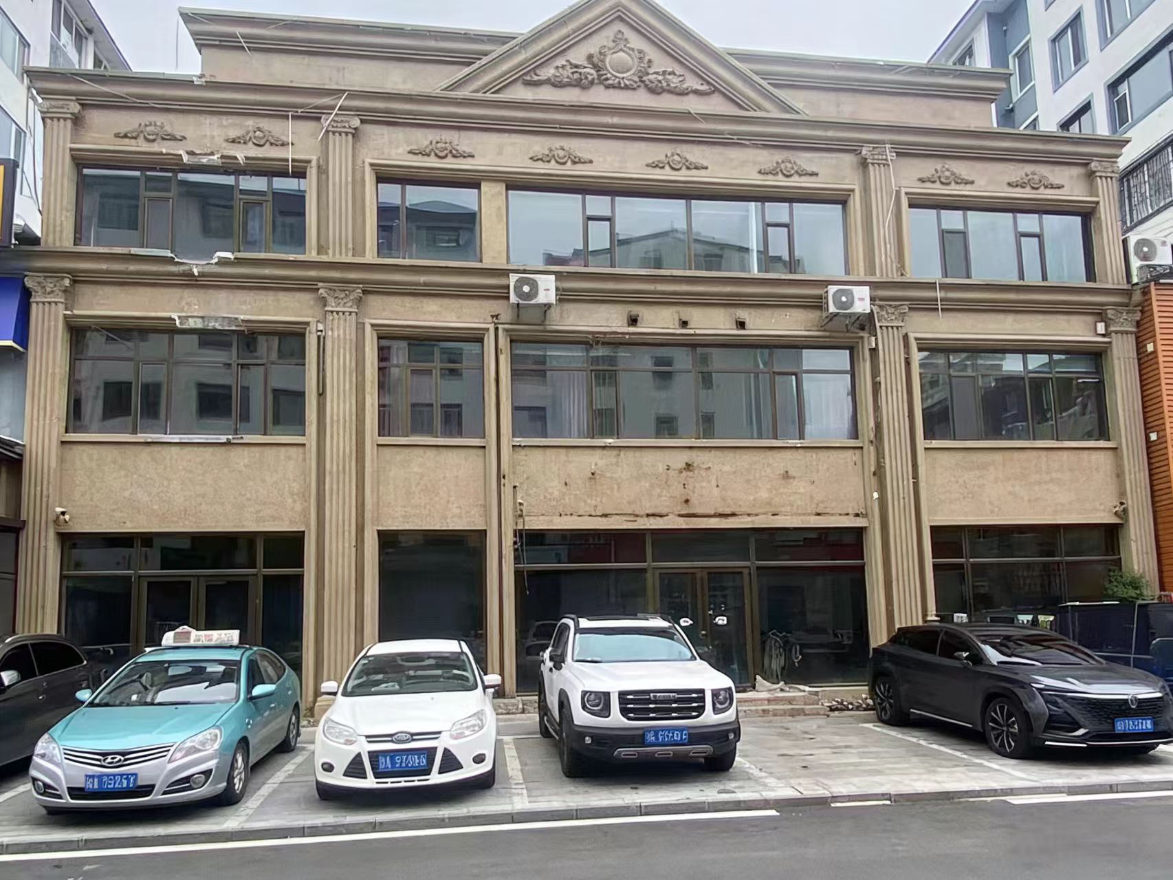 牛市街 156 号三层商业